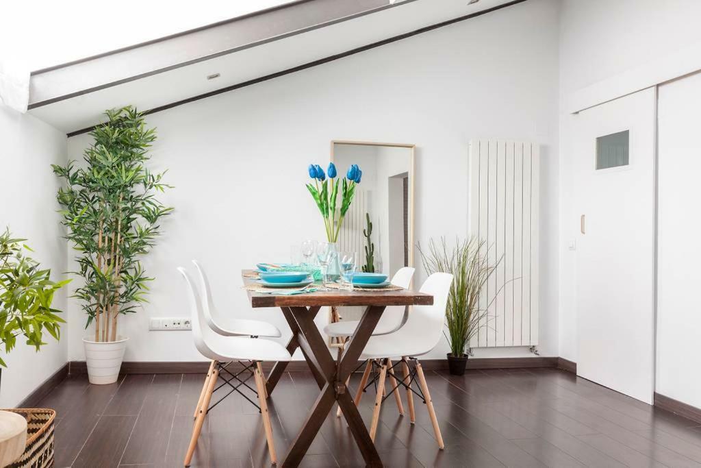 Modern Top Floor Loft At Malasana'S Heart Madrid Exterior foto
